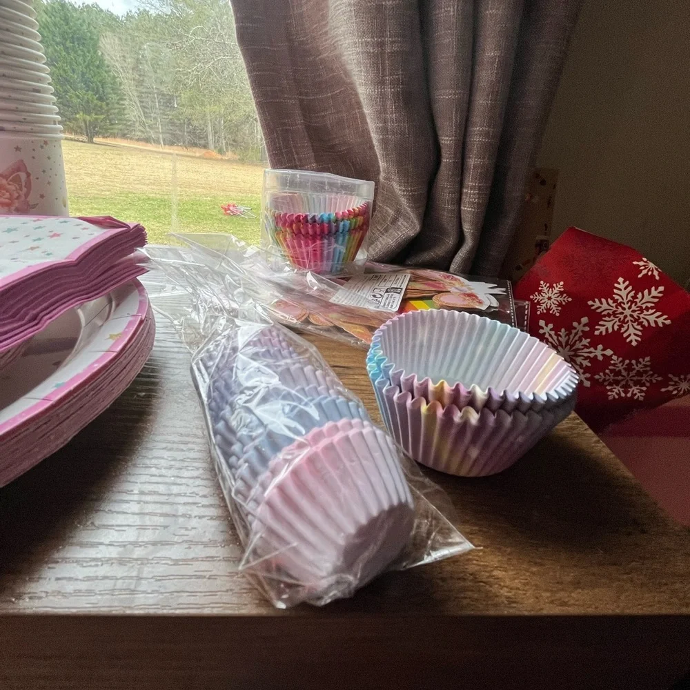 Unicorn Party Supplies Set - Pink and White
